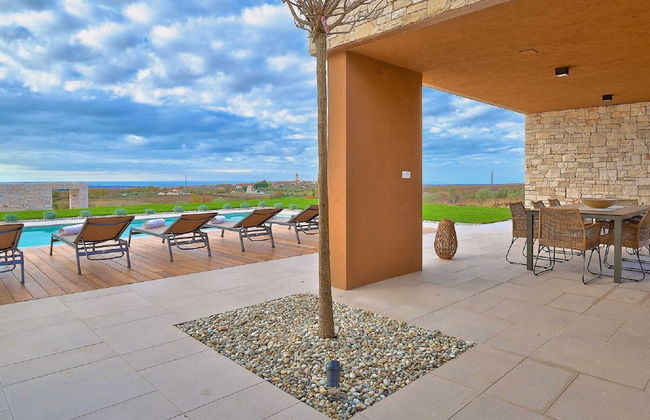Enticing Holiday Home in Brtonigla with Hot Tub - Foto 32