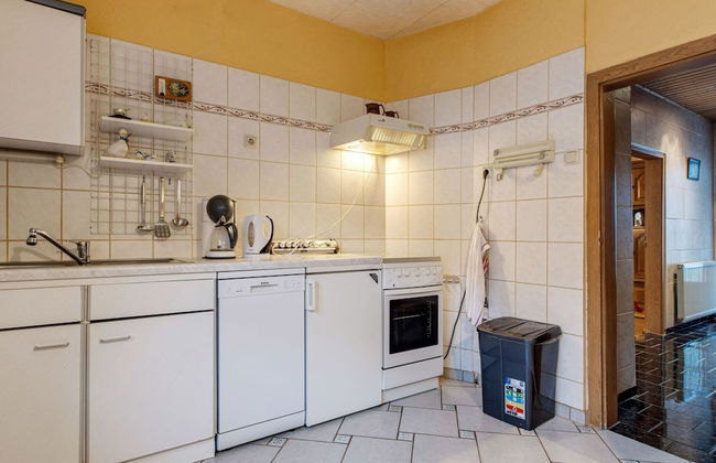 Holiday Home in Thuringia With Private Terrace, use of a Garden and Pool - Foto 8