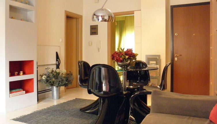 Photo 1 - Cozy and Modern Apartment Centrally Located