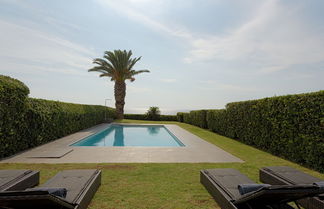 Photo 1 - Luxurious Beachfront Villa Maira