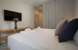 Photo 3 - LeGeo-Luxurious Athenian Apartment