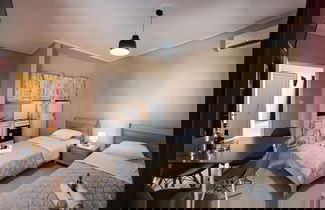 Photo 3 - Magicians Apartments