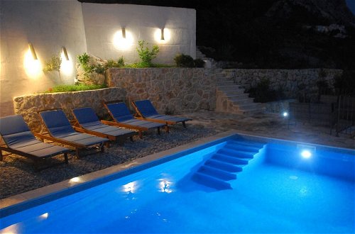 Foto 18 - Modern Villa in Podgora With Heated Pool