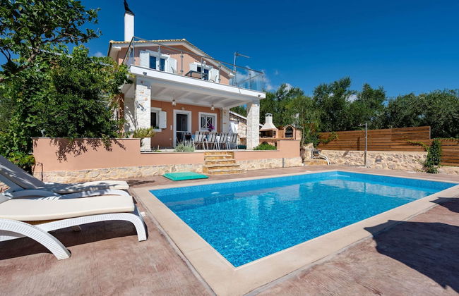 Villa in Zakynthos With Private Pool & Views - Photo 18