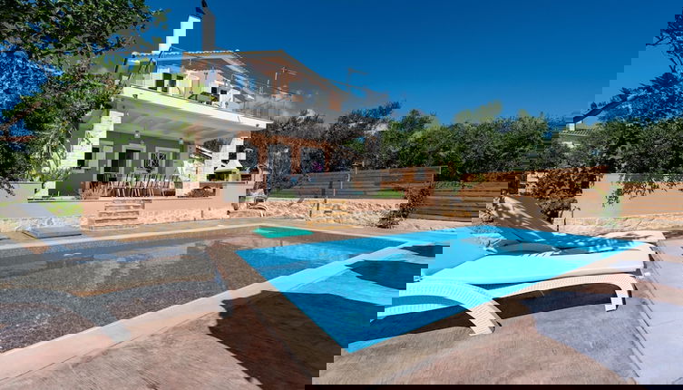 Foto 1 - Villa in Zakynthos With Private Pool & Views
