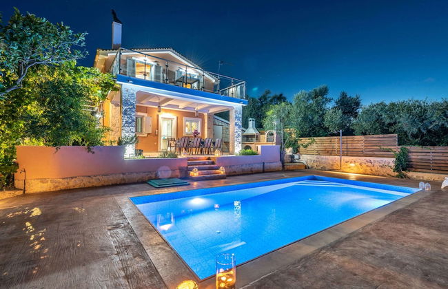 Villa in Zakynthos With Private Pool & Views - Photo 13