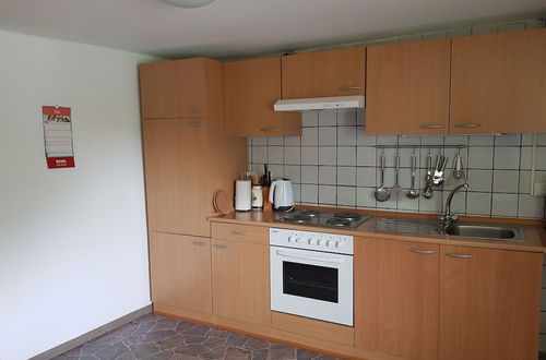 Foto 5 - Quaint Apartment in Kaifenheim near Forest