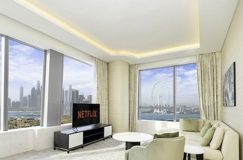 Photo 1 - LUX Iconic Views at Palm Tower Suite 2