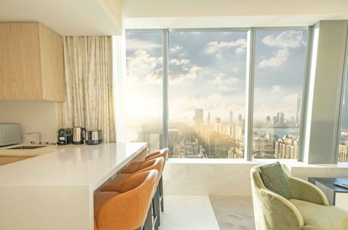 Photo 7 - LUX Iconic Views at Palm Tower Suite 2