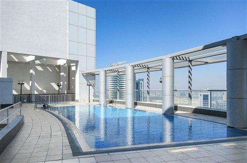 Photo 9 - Rustic And Vibrant Studio Apartment In Downtown Dubai