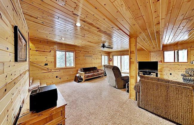 Bayshore Retreat - Photo 16