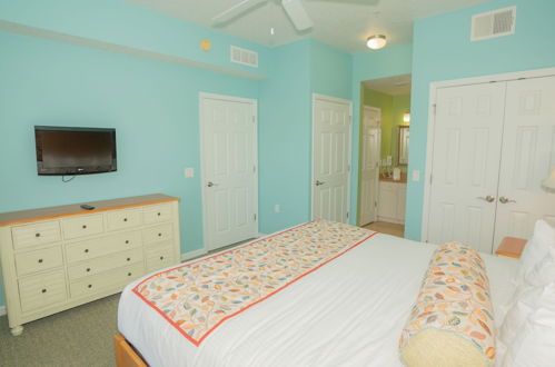 Photo 16 - Barefoot Suites