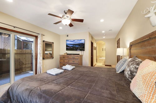 Photo 8 - Tahoe Woods Villa