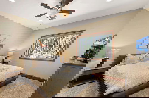 Foto 5 - Tahoe Woods Villa - Walk to Beach and Gondola/ Heavenly Ski