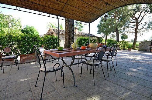Foto 5 - Belvilla by OYO Balmy Villa in Cortona With Pool