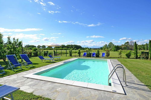 Photo 11 - Belvilla by OYO Balmy Villa in Cortona With Pool