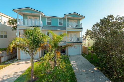 Photo 39 - Luxury Living - Modern Beach Townhouse