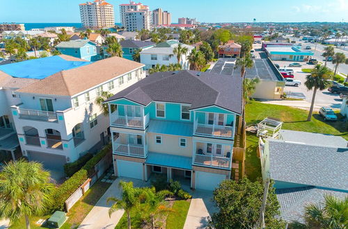 Photo 54 - Luxury Living - Modern Beach Townhouse