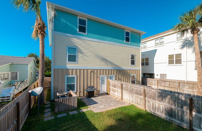 Luxury Living - Modern Beach Townhouse - Photo 46