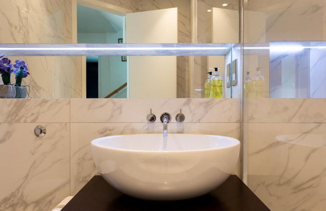 NEW Stunning 5BD Kensington House - Foto 37