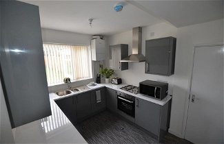 Photo 1 - Beautiful 3-bed House in Wolverhampton