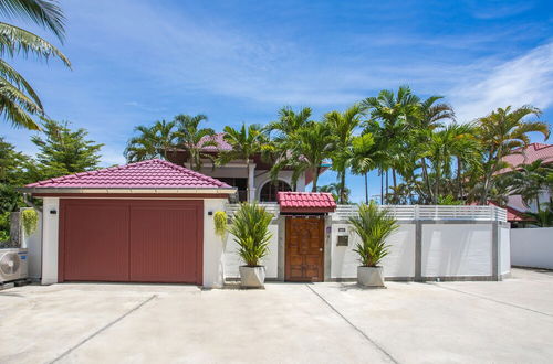 Photo 40 - Pool Villa 3br with Gym and Billiard