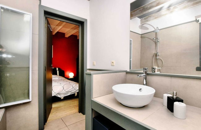 Beautiful Villa with Heated Outdoor Pool, Sauna, Hot Tub in Forest - Foto 24