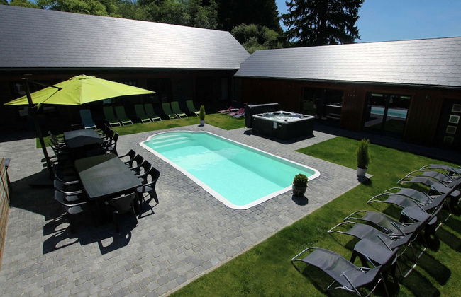 Beautiful Villa with Heated Outdoor Pool, Sauna, Hot Tub in Forest - Foto 27