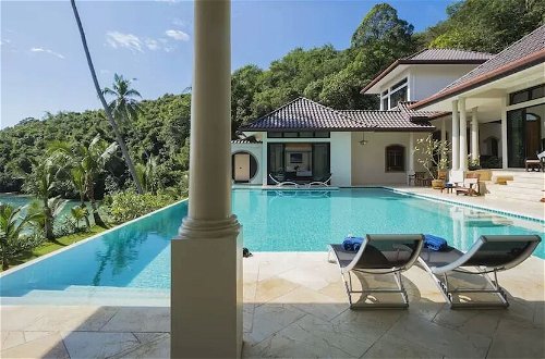 Foto 11 - Luxury Private Beachfront Haileng Villa