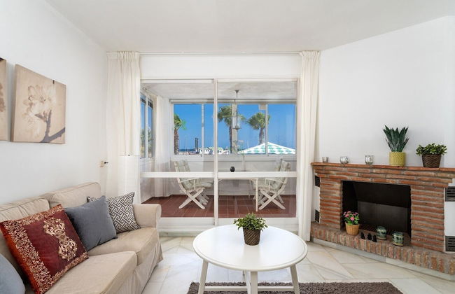 Stunning apartment in Puerto Marina - Photo 14