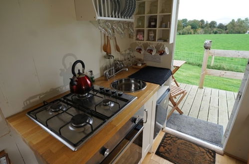 Photo 8 - Shepherd's Hut @ Westcote