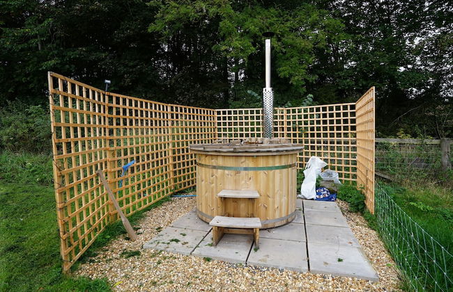 Shepherd's Hut @ Westcote - Photo 21