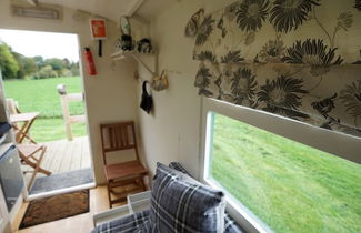 Photo 3 - Shepherd's Hut @ Westcote