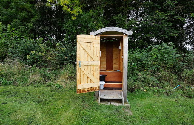 Shepherd's Hut @ Westcote - Photo 25