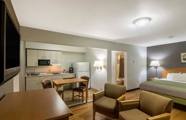 Studio 6 Lubbock, TX - Medical Center - Photo 6