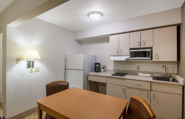 Studio 6 Lubbock, TX - Medical Center - Photo 24