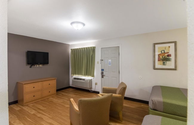 Studio 6 Lubbock, TX - Medical Center - Photo 5