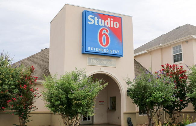 Studio 6 Lubbock, TX - Medical Center - Photo 37
