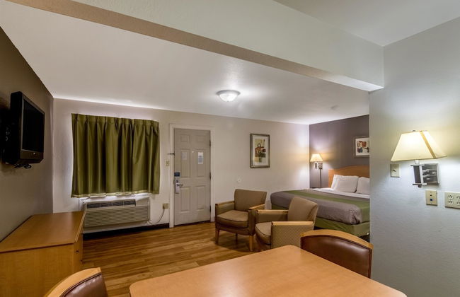Studio 6 Lubbock, TX - Medical Center - Photo 1