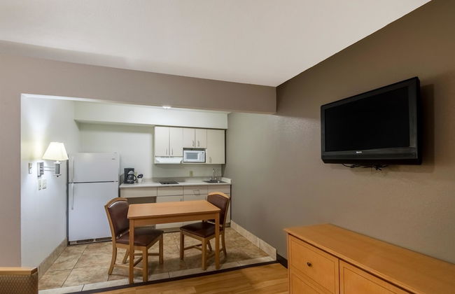 Studio 6 Lubbock, TX - Medical Center - Photo 22
