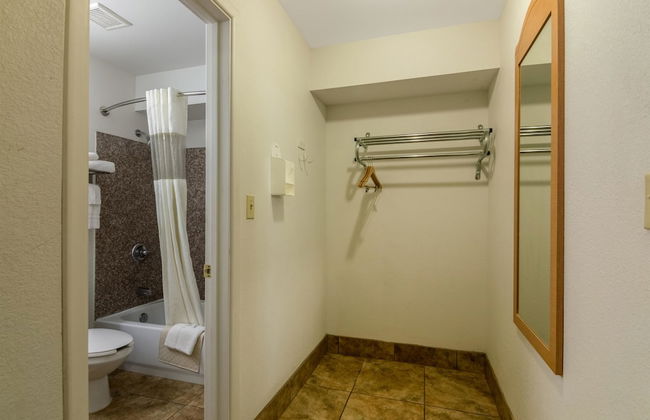 Studio 6 Lubbock, TX - Medical Center - Photo 27