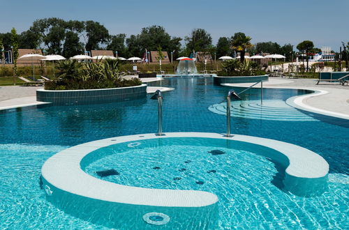 Photo 25 - Marina Azzurra Resort