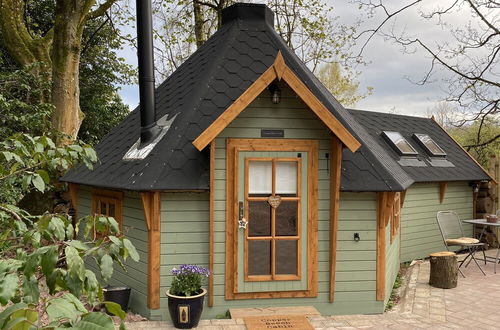 Foto 19 - Copper Beech Cabin for Couples, Outdoor Bath