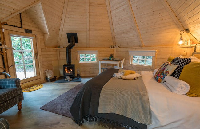 1-bed Cabin, 2 Adults, Outdoor Bath & Wood Burner - Foto 3