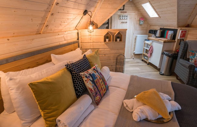 1-bed Cabin, 2 Adults, Outdoor Bath & Wood Burner - Foto 2