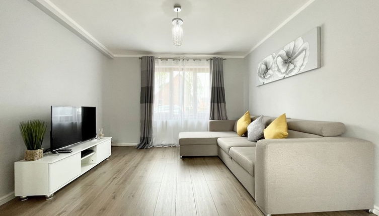 Photo 1 - Comfy 3-bedroom House in Worksop