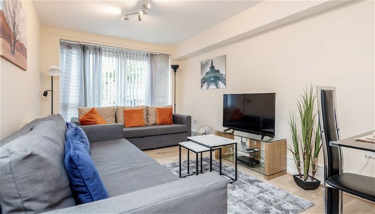 Photo 1 - MPL Apartments Watford/croxley Biz Parks Corporate Lets 2 Bed/free Parking