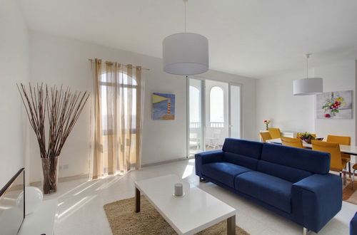 Photo 9 - Seafront Apartment, Marvelous Views GR8 Location