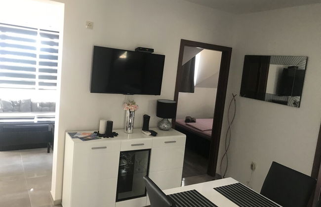 Comfortable 2 Bedroom Apartment - Photo 7