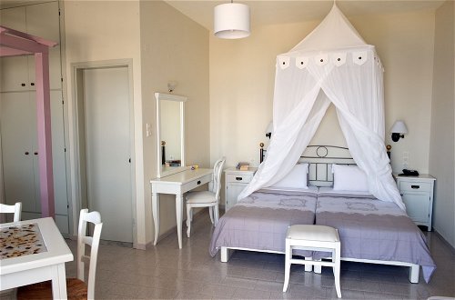 Photo 2 - Adrakos Apartments - Adults Only